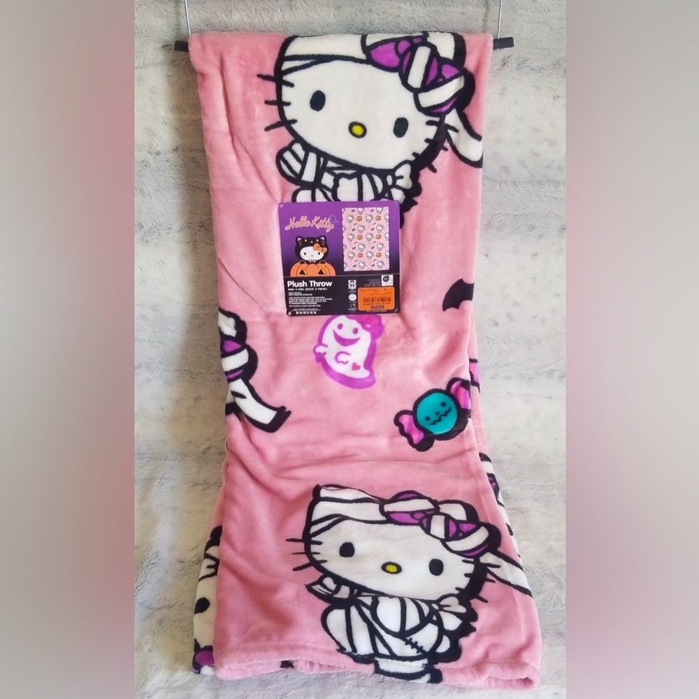 Sanrio x Hello Kitty Mummy Halloween Throw Blanket NWT NEW